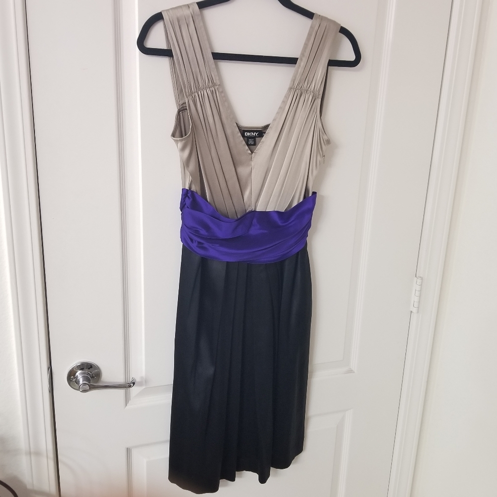 DKNY Silk Dress with Pockets! Like New!